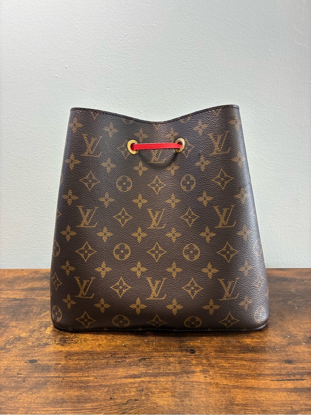 Louis Vuitton Monogram Drawstring Shoulder Bag with Red Trim - Picture 4 of 11